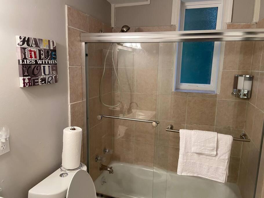 Downtown Getaway With Car Option! Vakantiehuis *